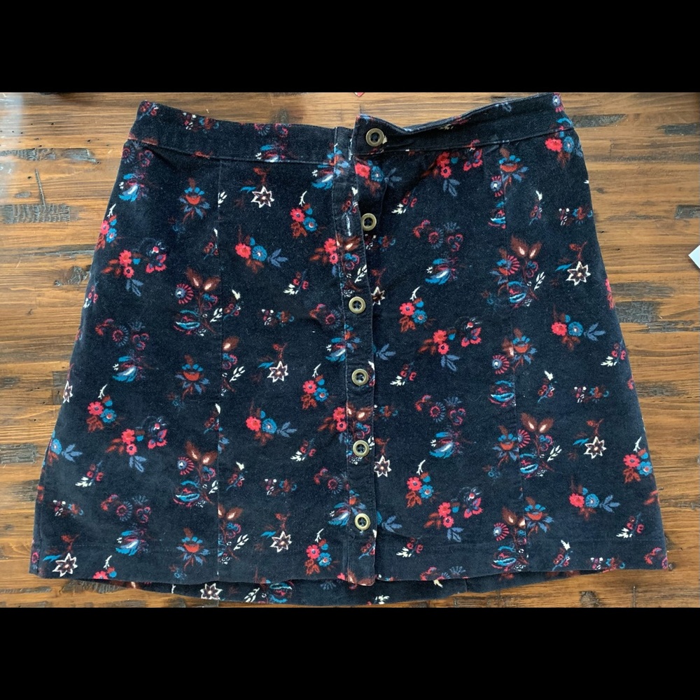 Hollister Velvet Floral Mini Skirt Size 3